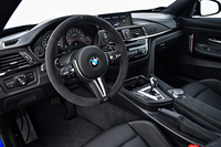 最高出力460psの限定車「BMW M4 CS」発売の画像