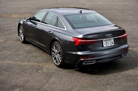 アウディA6 45 TFSIクワトロ スポーツ