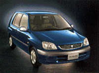 トヨタ、「ラウム」に本皮仕様特装車を設定