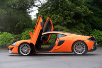 2016年3月のジュネーブショーでワールドプレミアを果たした「マクラーレン570GT」車両価格は2752万7000円。