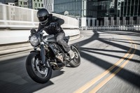 ハスクバーナの新型バイク「スヴァルトピレン701」上陸の画像