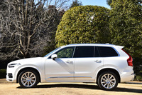 サイドビュー。全長、ホイールベースともに、先代より拡大されている。