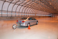 アイス路面でのテスト風景。