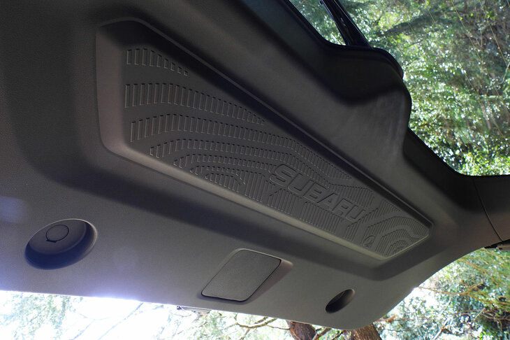 スバル・フォレスター プレミアムS：HEV EX（テールゲートトリム）