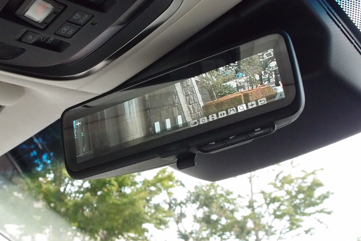 LS500h“バージョンL”（デジタルインナーミラー）