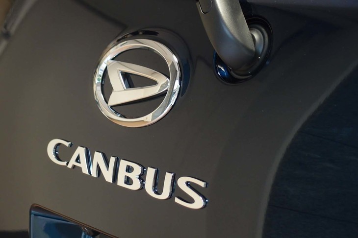 ダイハツ・ムーヴ キャンバス セオリー（リアエンブレム）