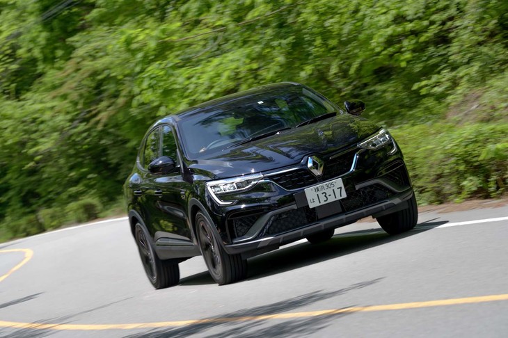 基本車台はルノー・日産・三菱の小型車用プラットフォーム「CMF-B」。韓国で生産されて日本にやってくる。