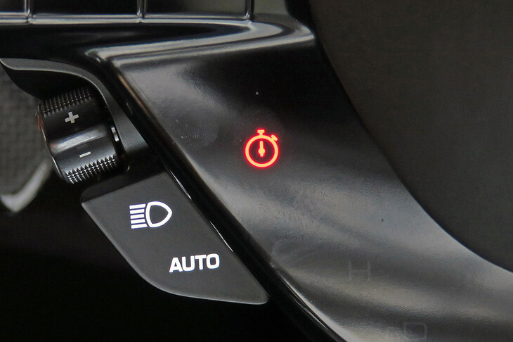 フェラーリSF90 XXストラダーレ（ドライブモードセレクター「eマネッティーノ」）