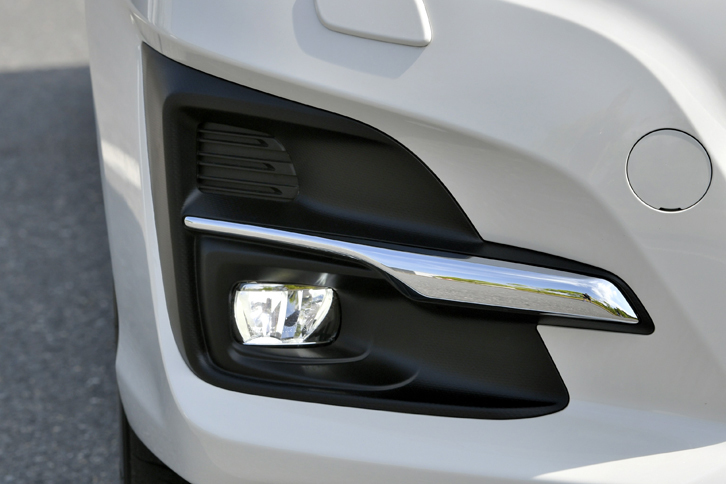 LED式のフロントフォグランプも新たに採用された。