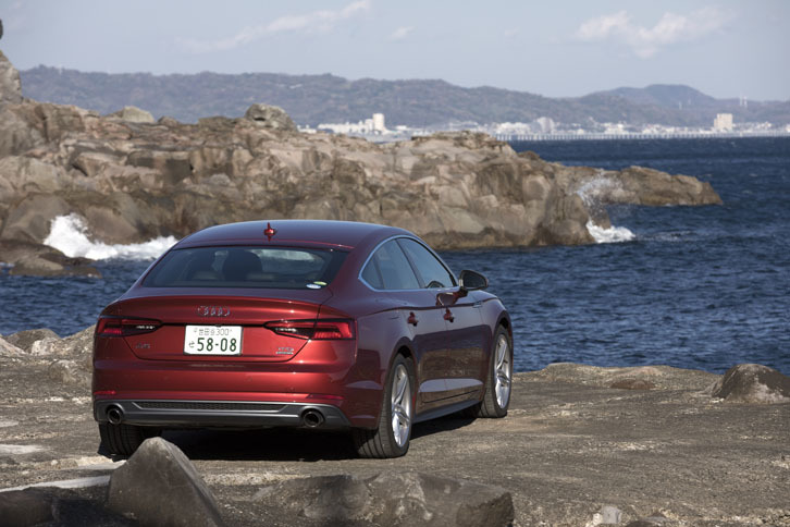 美しさと実用性、乗り心地とハンドリングを高次元でバランスさせた「A5スポーツバック」と過ごす時間は、忘れられないものになるだろう。