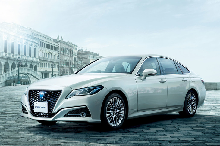 クラウンS“エレガンススタイルII”（2.5リッターハイブリッド車）