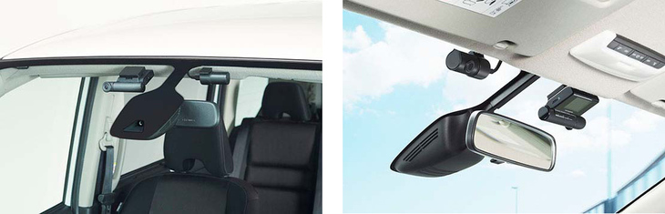 DZ700DSCの装着例。左が外から見た図。右は室内側から。フロアカメラは撮影範囲を確かめながら好みの位置に取り付けることができる。