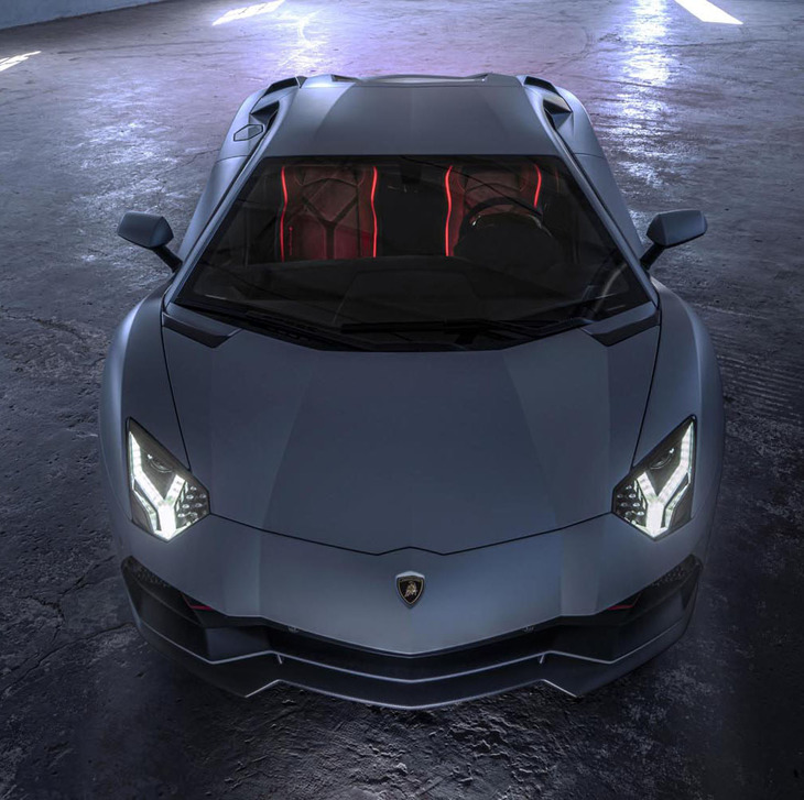 10年におよぶモデルライフを終えた「アヴェンタドール」。その後継モデルは、ランボルギーニのフラッグシップとしての重責を担うことになる。