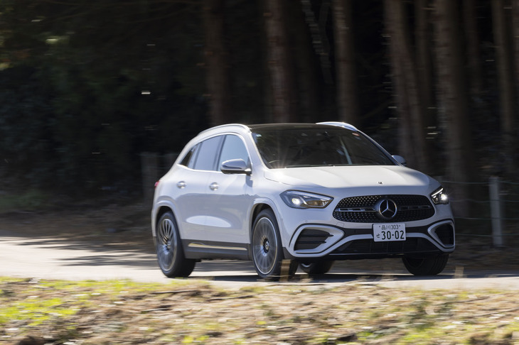 メルセデス・ベンツGLA200d 4MATIC