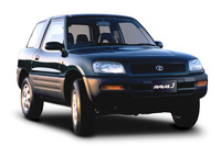 （今風に言うと）都市型コンパクトSUVの先駆けとして登場した初代「RAV4」（1994年）。
