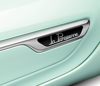 「ルノー・トゥインゴ」にパリの女性をイメージした限定車登場の画像