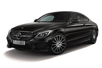 「A45」「GLA45」などのコンパクトモデルや、3リッターV6エンジンを搭載した「43」シリーズなど、ここ数年でメルセデスAMGは多数のニューモデルを投入し、ラインナップを拡充してきた。写真は「メルセデスAMG C43 4MATICクーペ」。