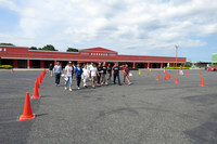 ブリーフィングが終わったら皆で慣熟歩行。多数のパイロンでコースを作るオートクロスでは、ジムカーナと違ってあまりコースを見失うということはないのだが……。