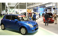 【東京モーターショー2004】スズキ、「得意の軽商用車で」