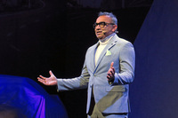 「GT-R」について、「技術の日産を象徴するモデル」と語るグプタCOO。