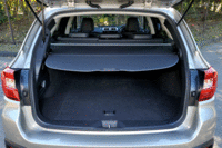 後席を起こした状態でのラゲッジルームの容量は、従来モデルより39リッター大きな559リッター。床下には47リッターの収納スペースを備えている。（写真をクリックすると、シートの倒れる様子が見られます）