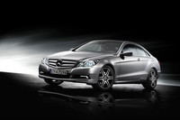 「メルセデスE350クーペ」に専用内装の特別仕様車の画像
