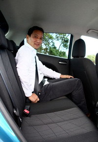 シート地もリニューアル。乗り心地を向上させるべく、リアサスのブッシュにも手が加えられている。