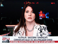 「安物買いの銭失い」のキャスター。