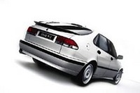 
	写真は、両モデルとも2001年モデルです。
	 