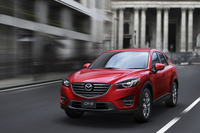 「CX-5」のフロントビュー。