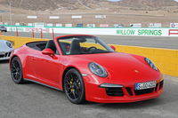 ポルシェ911カレラ4 GTSカブリオレ