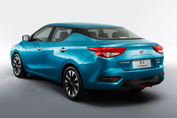 中国の若者向けセダン、日産ラニアがデビュー【上海ショー2015】の画像