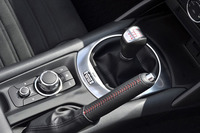 試乗車のトランスミッションは6段MT。先代「ロードスター」のものが用いられている。