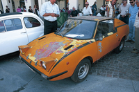 こちらも1969年トリノ・ショーで展示されたランニョ（Ragno＝蜘蛛の伊語）。CGにはカプレーラ／フィアット595Sと記載された。トリノのカプレーラという小カロッツェリアが、500ジャルディニエラ（＝ワゴン）をベースに、500Fのエンジンを590ccにスケールアップしたオータス社エンジンを搭載。1台だけ生産された（つまり写真のクルマそのもの）。