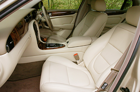 ジャガーXJ6 3.0（6AT）【ブリーフテスト】 ジャガーXJ6 3.0（6AT 