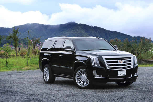 キャデラック・エスカレード（4WD/8AT）／XT5クロスオーバー（4WD/8AT