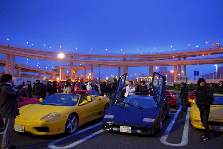 無敵の集客力を誇った、“走れる怪獣”「カウンタック」。