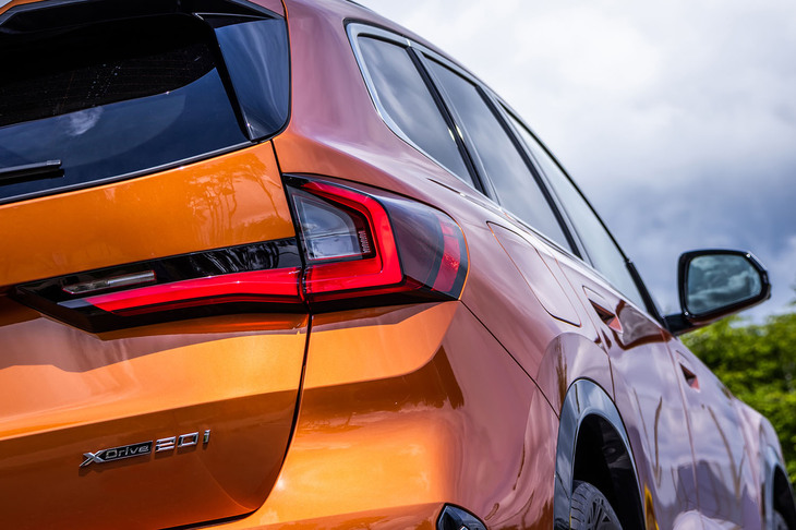 今回は「X1 xDrive20i xライン」に試乗した。2リッター直4ガソリンターボエンジンに4WDシステムが組み合わされたX1シリーズのエントリーモデルで、車両本体価格は556万円。