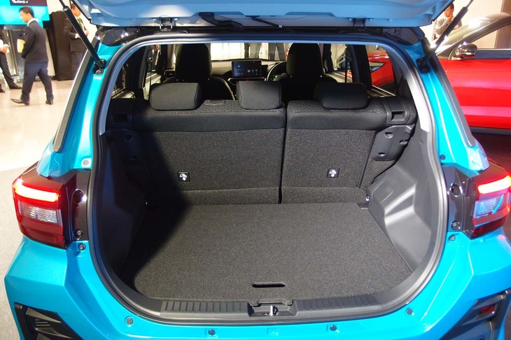 トヨタ・ライズZ（ラゲッジルーム）