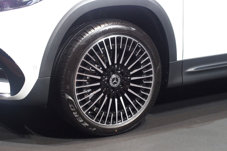 メルセデス・ベンツEQB350 4MATIC（フロントホイール）