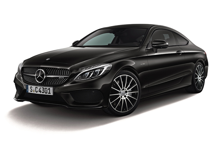 「A45」「GLA45」などのコンパクトモデルや、3リッターV6エンジンを搭載した「43」シリーズなど、ここ数年でメルセデスAMGは多数のニューモデルを投入し、ラインナップを拡充してきた。写真は「メルセデスAMG C43 4MATICクーペ」。