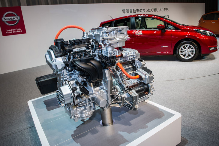 2018年にはハイブリッドモデルを擁する「ノート」が年間販売台数で登録車ナンバーワンを達成。日産の“顔役”は、すっかりセダンから電動のコンパクトカーに移っていた。