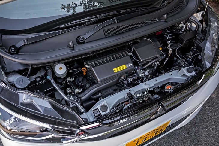 最高出力52psの自然吸気0.66リッター直3エンジンを搭載する「eKワゴン」。3モデルの中で唯一eKワゴンのみが、マイルドハイブリッドシステムを搭載していない。