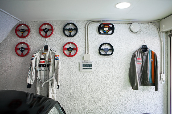 「本当に有名なのはアレッサンドロ・ナンニーニぐらいでしょうね」と謙遜する斉藤さんだが、MOMOステアリングコレクションもマニア垂涎の逸品だ。