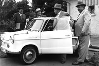 NSUはドイツの自動車メーカーで、戦前は四輪と二輪の双方を手がけていたが、1930年代に二輪車製造に事業を一本化。1957年に「プリンツ」を発表し、四輪事業を再開させた。