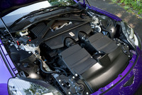 メルセデスAMGのユニットをベースに、独自の調律を施した4リッターV8ツインターボエンジン。「DBS」や「DB12」にも搭載される、アストンマーティンの主力ユニットだ。