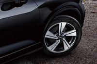 「アウディQ2」に充実装備の限定モデルが登場の画像