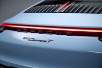 軽さと爽快な走りを追求　新型「ポルシェ911カレラT」上陸の画像