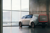 「スペース ハブ」のリアクオータービュー。デジタルミラーの普及により、今後はこうした「リアウィンドウのないデザイン」が増えるかもしれない。