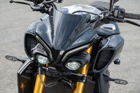 スーパースポーツ「YZF-R1」ゆずりの走りが特徴のネイキッドモデル「MT-10」。新型は2世代目のモデルにあたり、2021年の「EICMA」（ミラノショー）で世界初公開。日本では2022年秋に発売された。